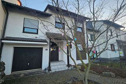 Haus Wiesbaden Mainz-Amöneburg - 5 Zimmer, 120 m&sup2;, 1.850&euro; | Angebot:26477442