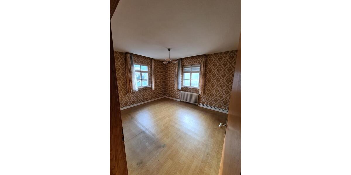 Einfamilienhaus Breuberg - 7 Zimmer, 150 m&sup2;, 290.000&euro; | Angebot:27115150