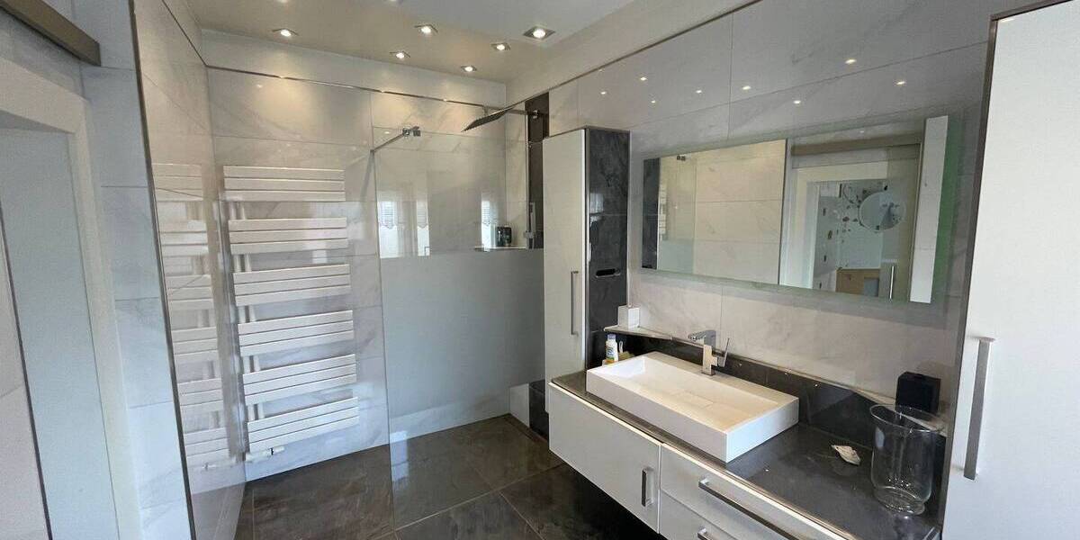 Mehrfamilienhaus, Wohnhaus Langen - 9 Zimmer, 210 m&sup2;, 589.000&euro; | Angebot:26153860