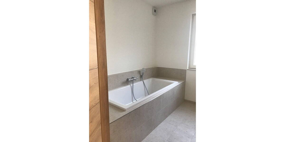Etagenwohnung Dreieich Buchschlag - 4 Zimmer, 146 m&sup2;, 2.920&euro; | Angebot:26903110