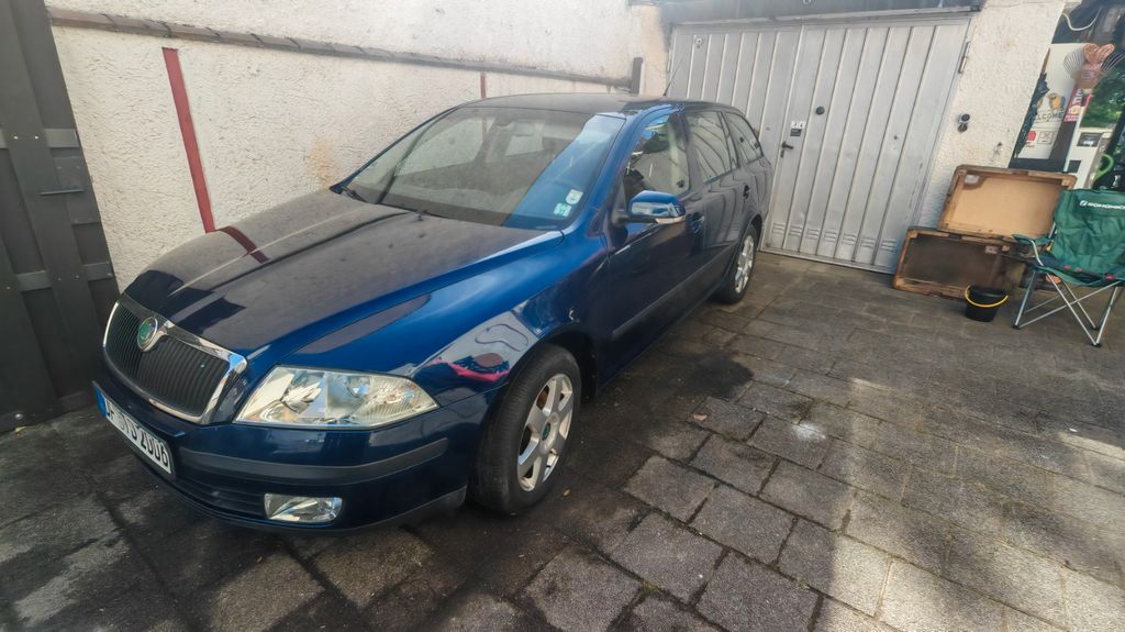 Skoda Octavia 183.612 km 3.330 &euro; Offenbach am Main 63075