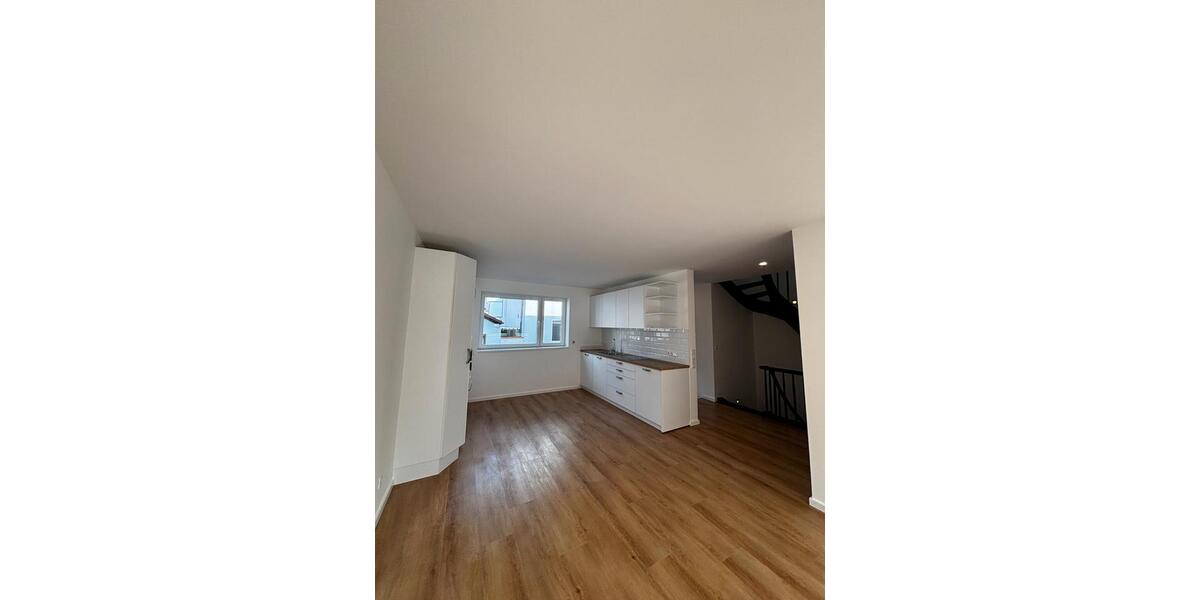 Doppelhaushälfte Mörfelden-Walldorf Walldorf - 5 Zimmer, 175 m&sup2;, 2.600&euro; | Angebot:26303998
