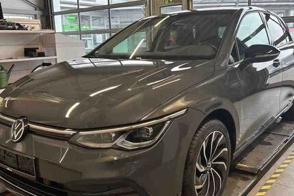 VW Golf 16.600 km 23.500 &euro; OFFENBACH AM MAIN 63075