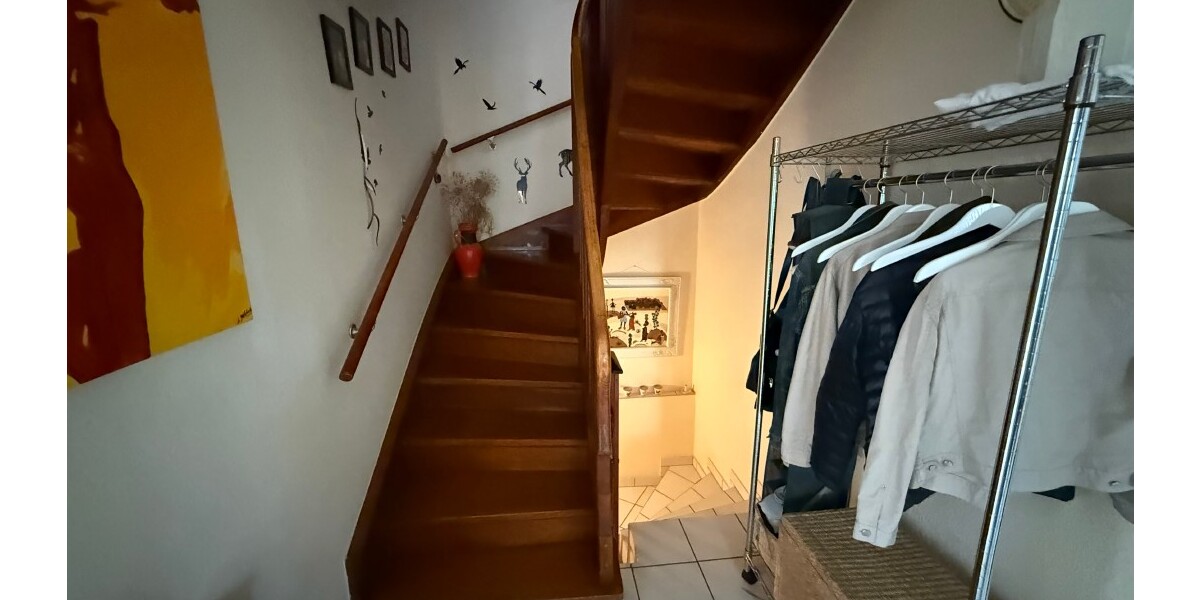 Hofheim: Familien aufgepasst!!Liebevoll gepflegte Doppelhaushälfte im Völkerviertel 7 zimmer