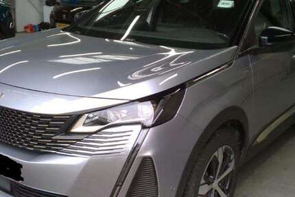 Peugeot 5008 24.171 km 24.480 € Rüsselsheim 65428