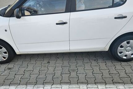 Skoda Fabia 105.000 km 2.350 &euro; Kelsterbach 65451