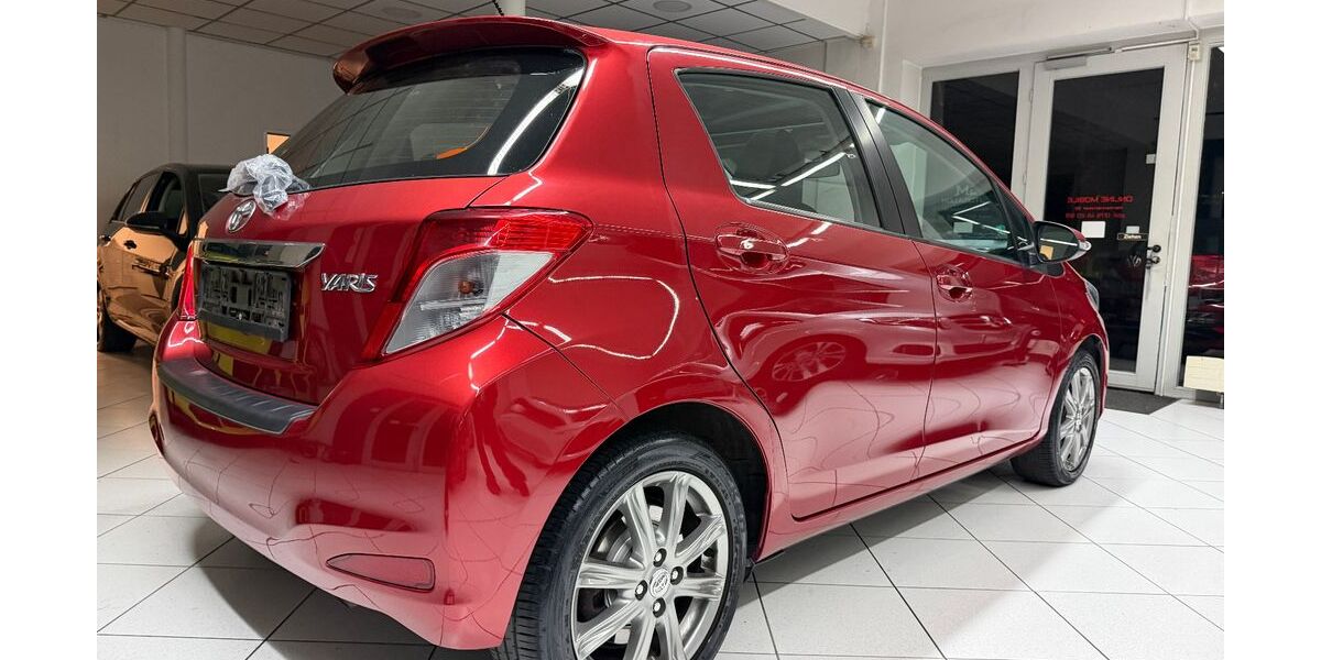 Toyota Yaris 128.700 km 6.565 &euro; NEU ISENBURG 63263