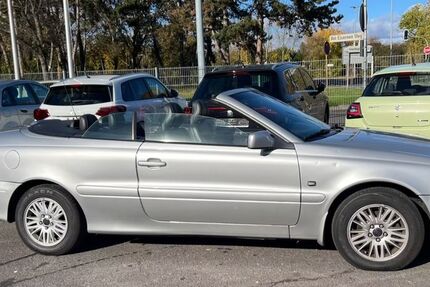 Volvo C70 144.000 km 3.900 &euro; Hattersheim am Main 65795
