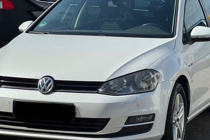 VW Golf 219.000 km 8.499 &euro; Offenbach am Main 63075