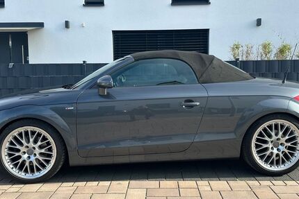 Audi TT 215.500 km 5.990 &euro; Darmstadt 64283