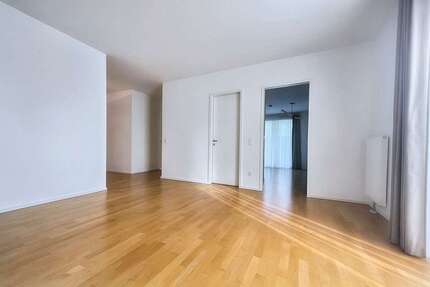 Wohnung zum Mieten in Frankfurt am Main 1.880 € 101 m² 3 zimmer