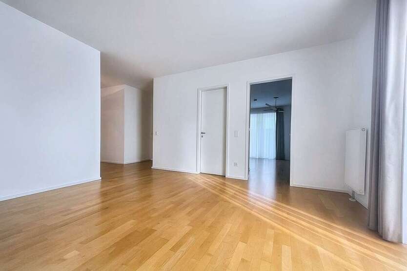 Wohnung zum Mieten in Frankfurt am Main 1.880 € 101 m² 3 zimmer