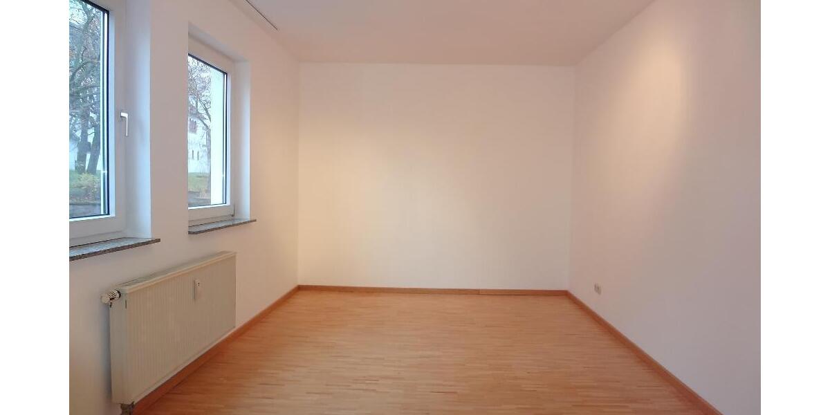 2 ZKBB* KFZ-Stell* max. 1 Pers* kl. EBK* Wannenbad* Parketboden* S-W BalkonLoggia* DA-Bessungerstr. - Etagenwohnung Darmstadt / Bessungen Bessungen | Angebot:27092927