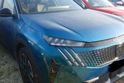 Peugeot 5008 12.909 km 32.480 &euro; Rüsselsheim 65428