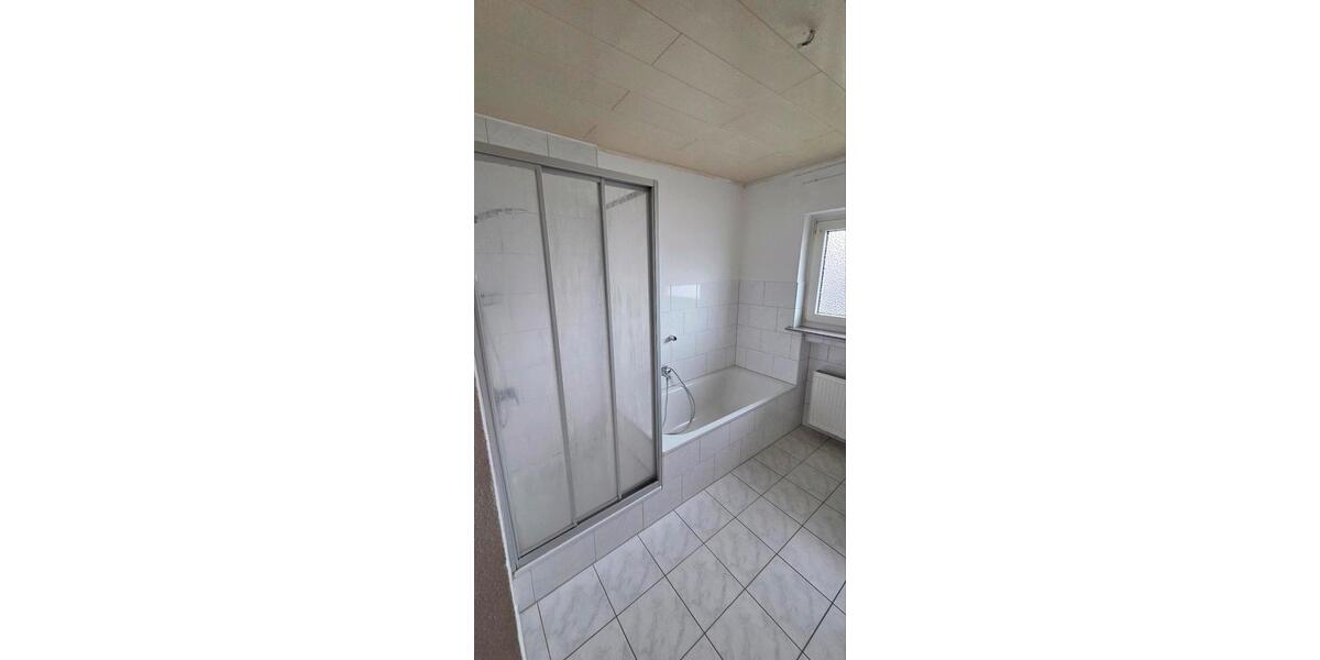 Etagenwohnung Rodgau - 4 Zimmer, 100 m&sup2;, 1.600&euro; | Angebot:25409896