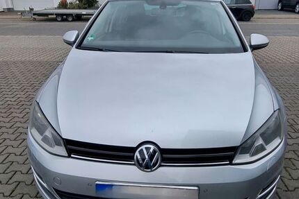 VW Golf 99.200 km 14.200 &euro; Frankfurt 60529