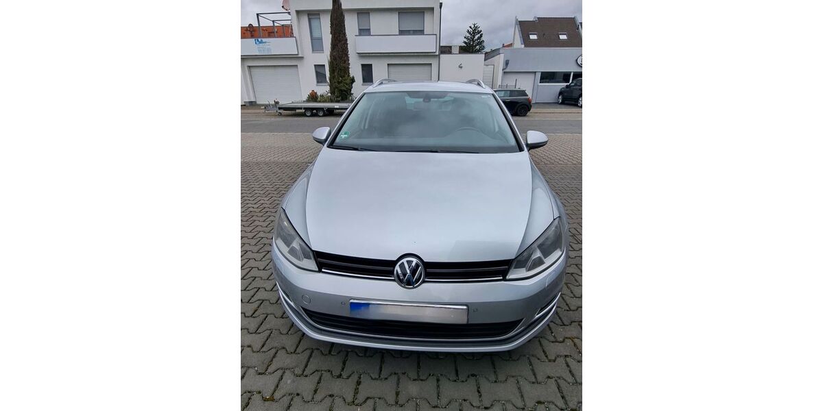 VW Golf 99.200 km 14.200 &euro; Frankfurt 60529
