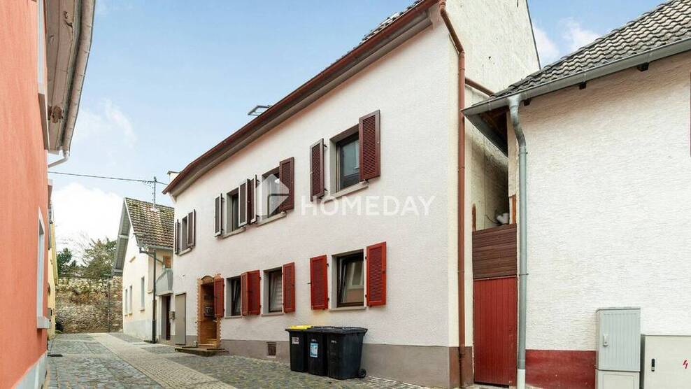 Charmantes Zweifamilienhaus in ruhiger Lage