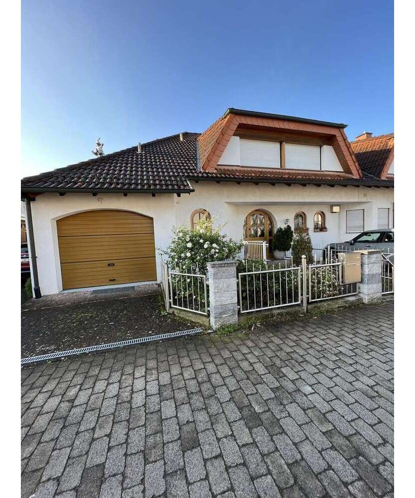 Haus zum Kaufen in Rodgau OT Jügesheim 670.000 € 207 m²