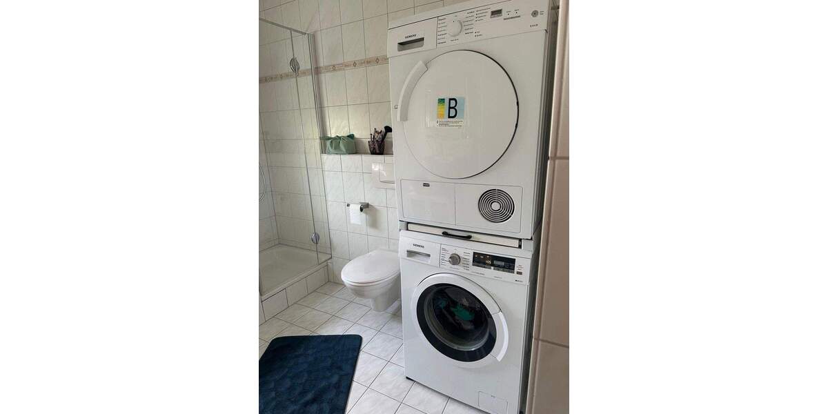 Attraktive 4 ZKB Wohnung mit Gäste WC und Tiefgarage - provisionsfrei 4 zimmer