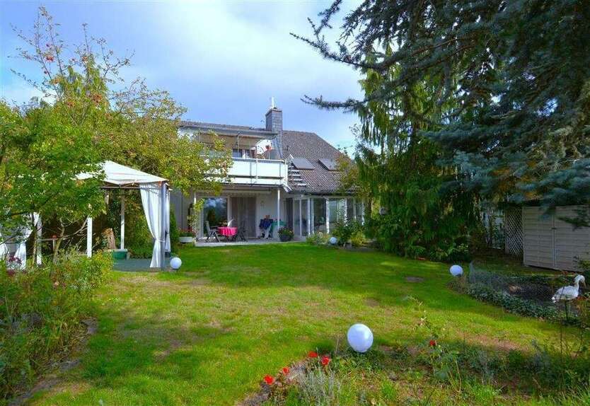 Haus zum Kaufen in Dreieich 1.295.000 € 380 m²
