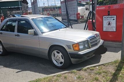 Mercedes-Benz 190 270.000 km 21.000 &euro; Offenbach 63065