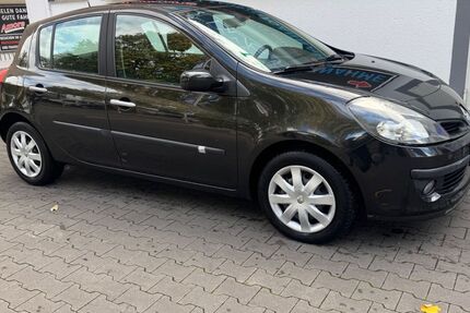 Renault Clio 153.077 km 2.199 € Frankfurt 60487