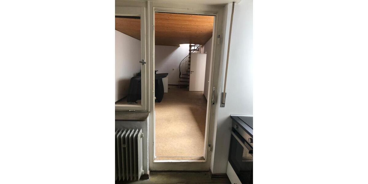 5-Zimmer Wohnung mit ca. 45qm großer Dachterrasse in bester Innen 5 zimmer