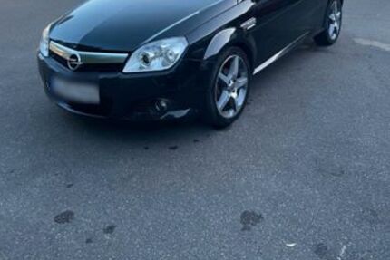 Opel Tigra 157.800 km 2.100 &euro; Frankfurt am Main 65929