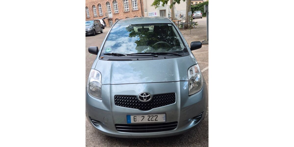 Toyota Yaris 33.000 km 5.500 &euro; Langen 63225