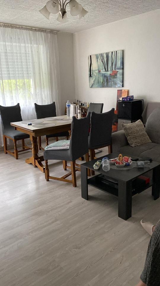 Schöne, zentrale, gut gepflegte drei Zimmer Wohnung in lamperthei