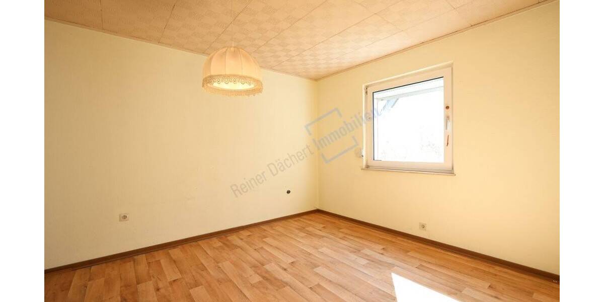 Einfamilienhaus Darmstadt Eberstadt - 6 Zimmer, 166 m&sup2;, 75.000&euro; | Angebot:25983330