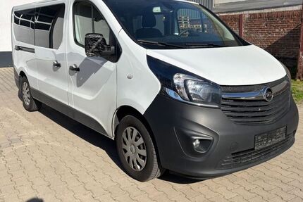 Opel Vivaro 214.081 km 9.800 &euro; Frankfurt am Main 60388