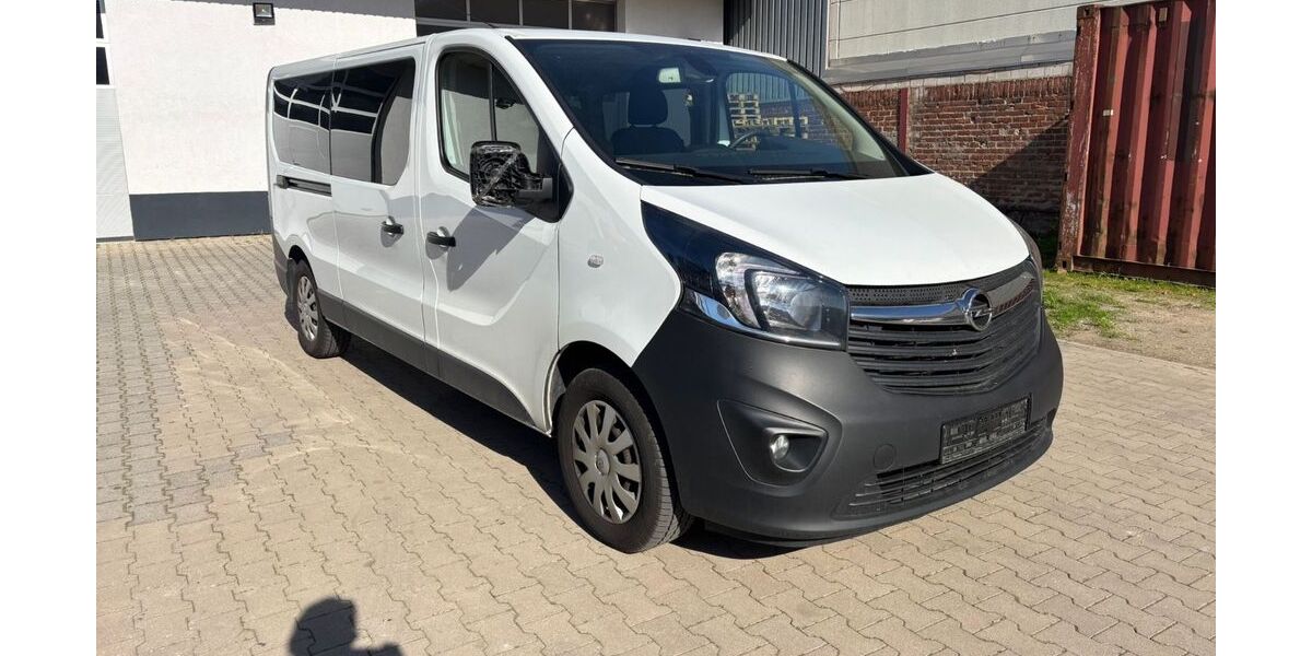 Opel Vivaro 214.081 km 9.800 &euro; Frankfurt am Main 60388