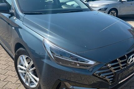 Hyundai i30 80.200 km 16.300 &euro; Oppenheim 55276