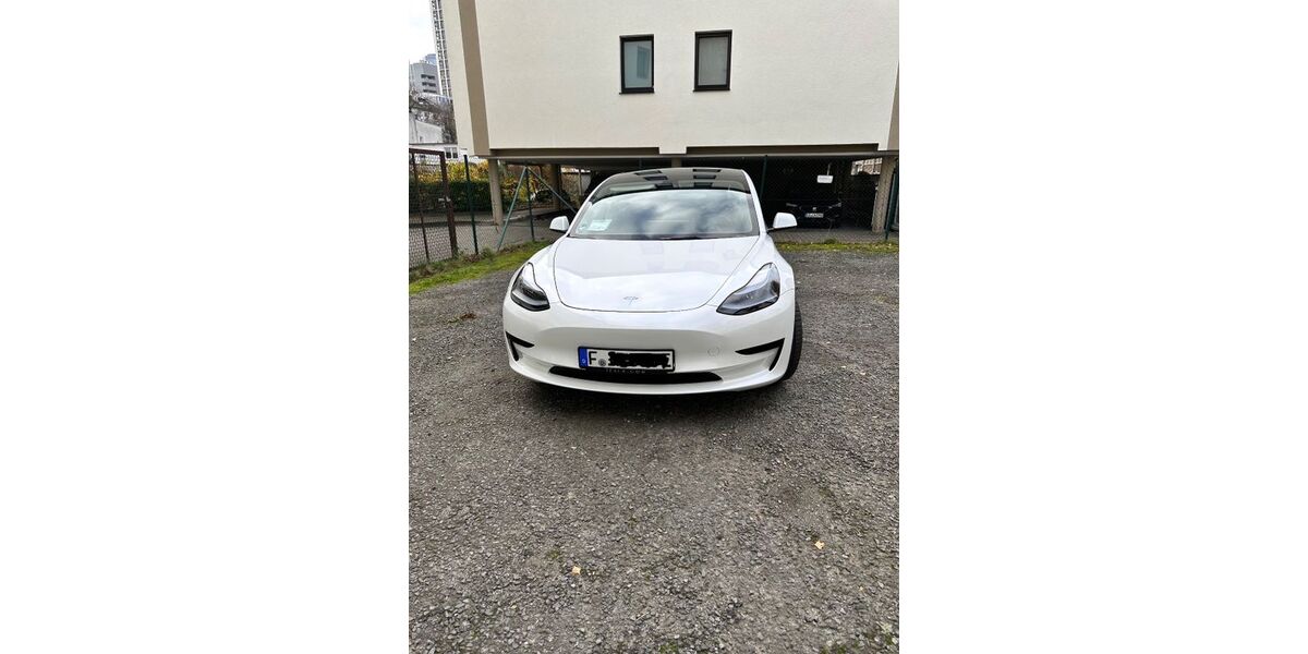 Tesla Model 3 24.000 km 29.400 &euro; Frankfurt am Main 60322