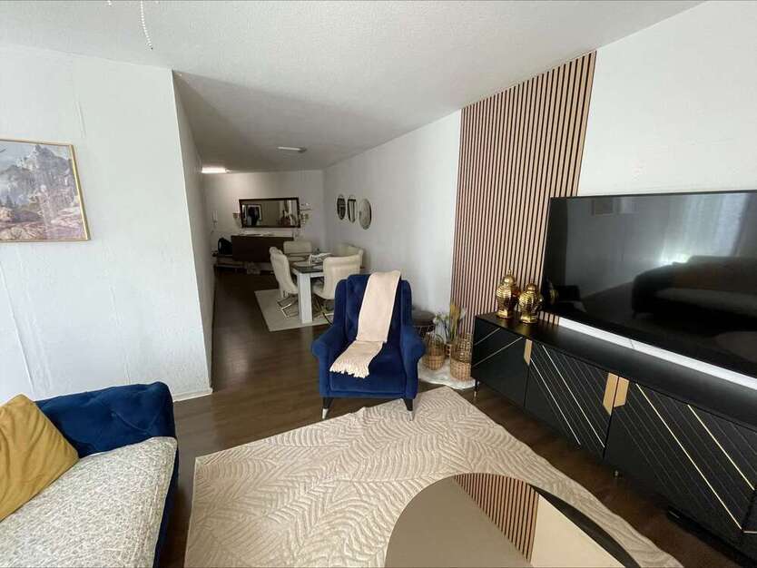 Wohnung zum Kaufen in Dietzenbach 199.000 € 99 m²