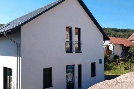 Haus Lindenfels - 6 Zimmer, 173 m&sup2;, 310.000&euro; | Angebot:26955349
