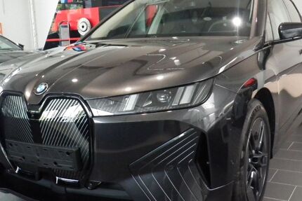 BMW iX 4.140 km 84.499 € Frankfurt am Main 60435