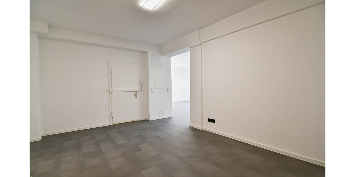 Ein bis drei Räume, Empfang, WC + Teeküche... frisch renoviert extra für Sie! - Gewerbeobjekt Frankfurt Gutleutviertel | Angebot:24146917