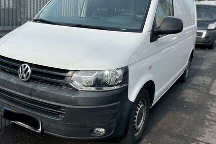 VW T5 Transporter 333.000 km 6.990 € Frankfurt am Main 65933