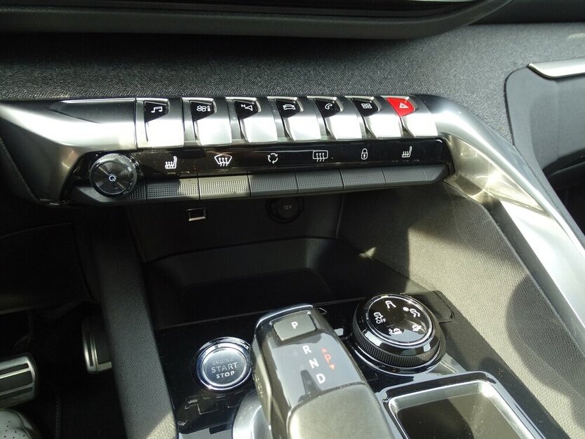 3008 2,0l BlueHDi Crossway Automatik, Panorama, Na