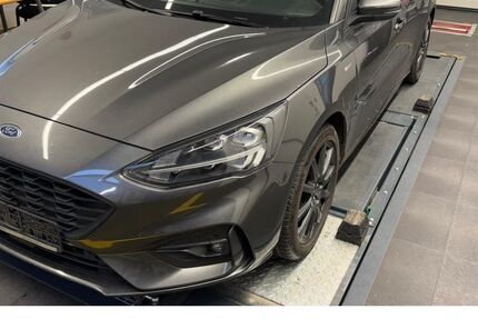 Ford Focus 121.200 km 12.890 &euro; Bensheim 64625