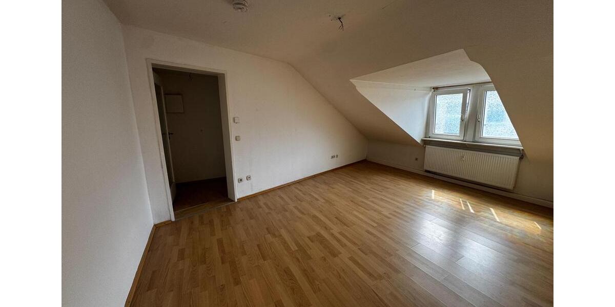 Dachgeschoßwohnung Darmstadt Bessungen - 2 Zimmer, 49 m&sup2;, 600&euro; | Angebot:26222876