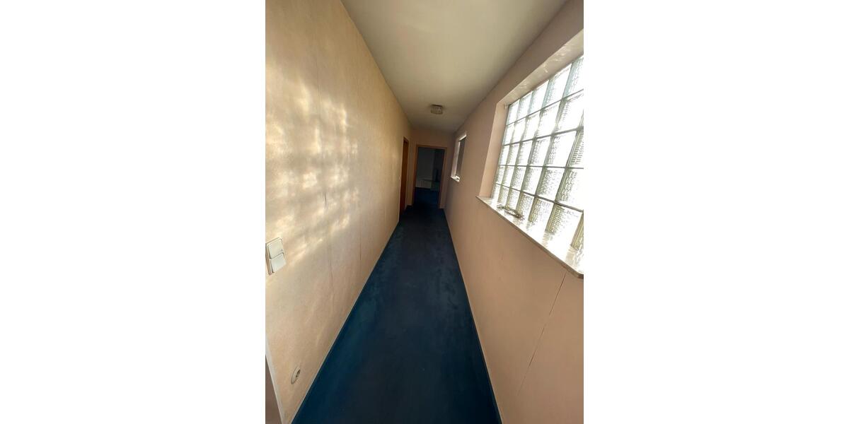 Mehrgenarationhaus mit genehmigten Bauprojekt 8 zimmer