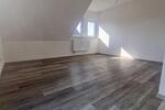 Dachgeschoßwohnung Bürstadt - 3 Zimmer, 72 m&sup2;, 930&euro; | Angebot:26302637