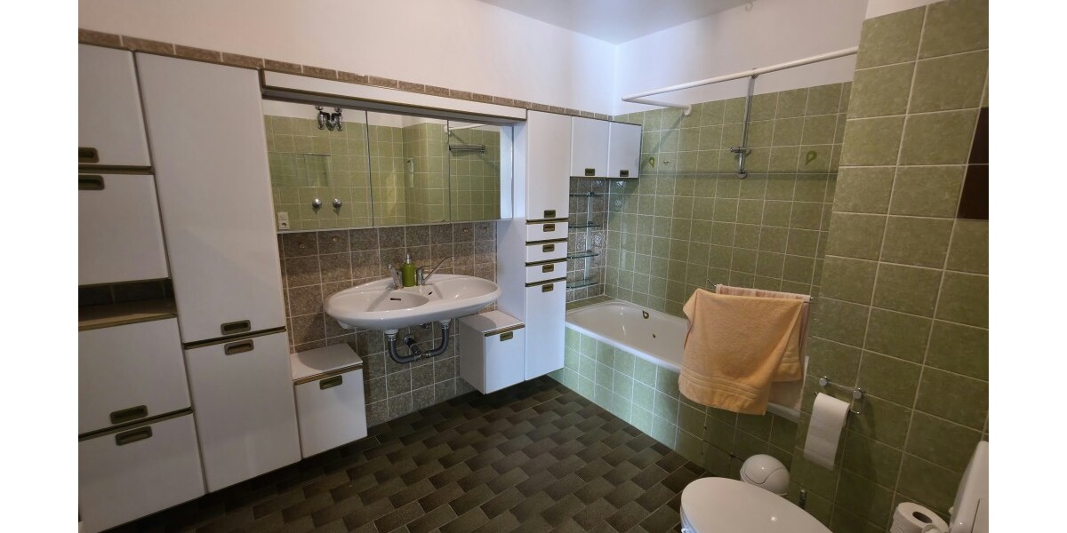 *OF-Rosenhöhe - familienfreundliche Lage - großes Reihenhaus mit viel Potenzial* 6 zimmer