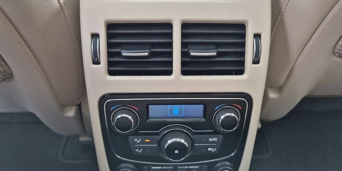 Jaguar XF Prestige Leder, GSHD, Navigation, Rückfahrkamer 104.922 km 21.690 &euro; Rodgau 63110
