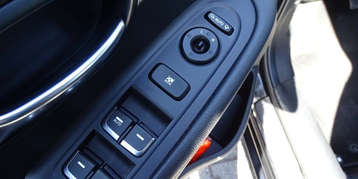 Kia Carens 1,6l Edition 7, Klima, 7-Sitzer, Sitzheizun 46.244 km 14.490 &euro; Rodgau 63110