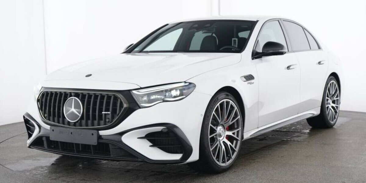 Mercedes-Benz E 53 AMG Hybrid 4M+ AMG DYNAMIC+DISTRONIC-DC-AHK 11.350 km 89.990 &euro; Groß-Umstadt 64823